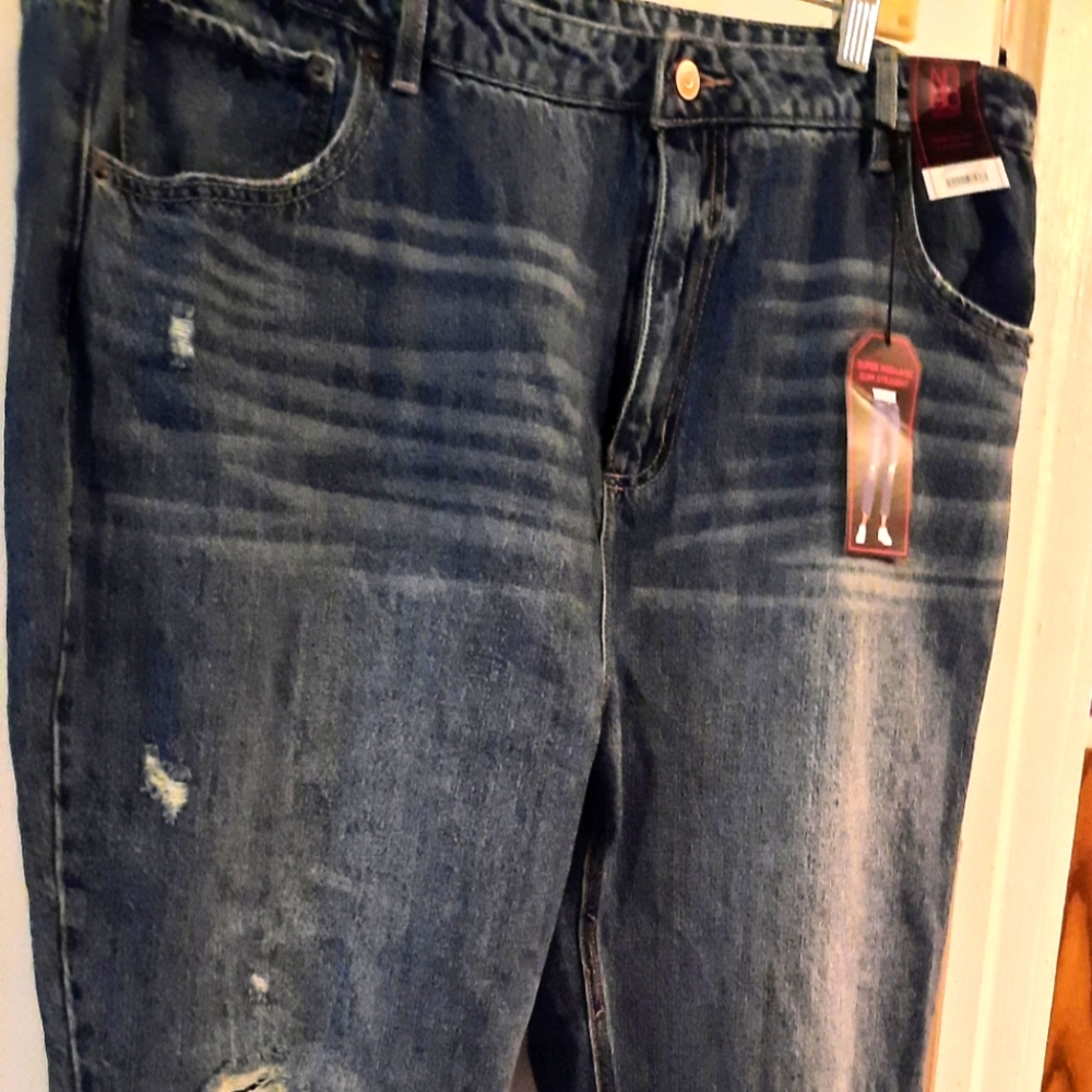 NOBO Distressed High Rise 👖Jeans 21